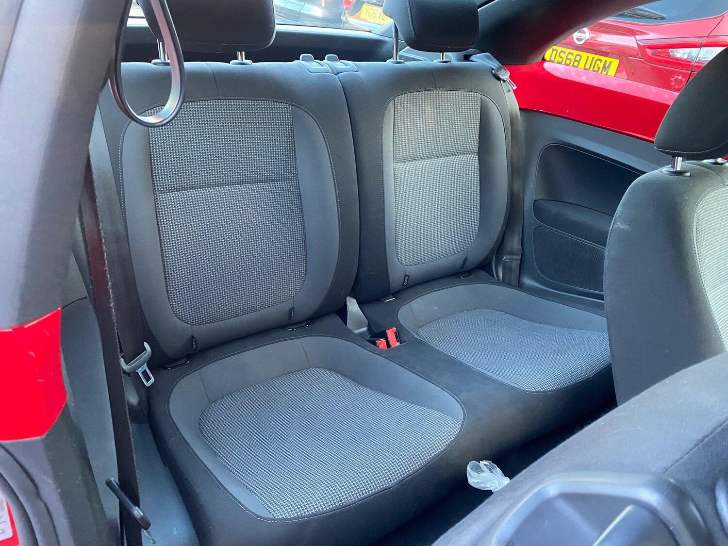 Used Volkswagen Beetle 2015 for sale - 78074037: Photo 10