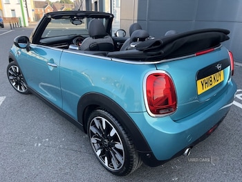 Used MINI Convertible 2018 for sale - 75579100: Photo