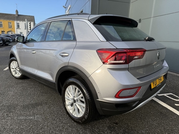 Used Volkswagen T-Roc 2023 for sale - 77587749: Photo 2