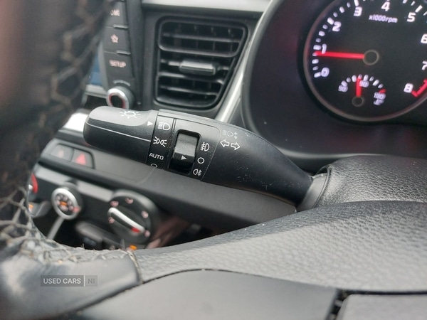 Used Kia Stonic 2018 for sale - 76228591: Photo 33