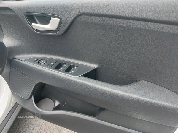Used Kia Stonic 2018 for sale - 76228591: Photo 48