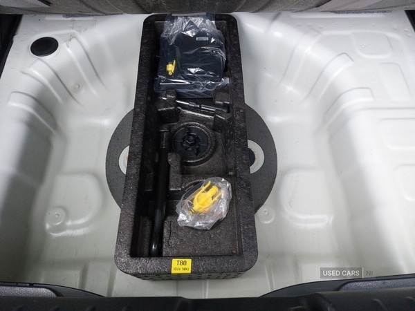 Used Kia Stonic 2018 for sale - 76228591: Photo 52
