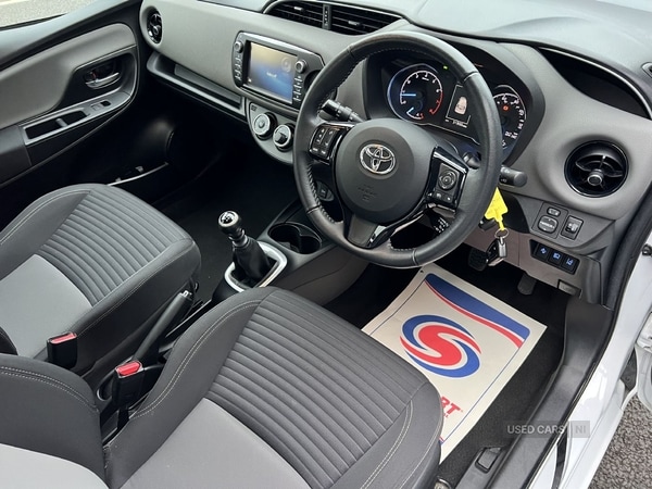 Used Toyota Yaris 2017 for sale - 76201718: Photo 17