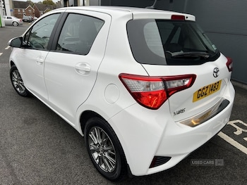 Used Toyota Yaris 2017 for sale - 76201718: Photo 2
