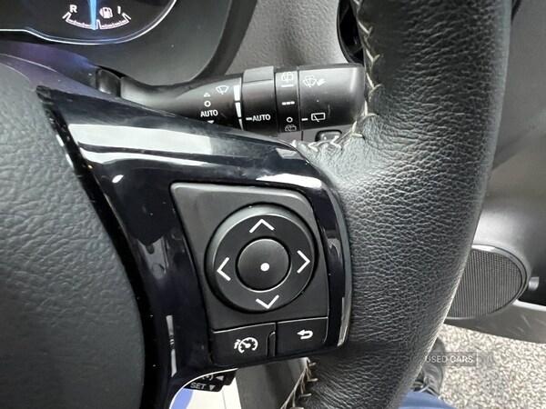 Used Toyota Yaris 2017 for sale - 76201718: Photo 36