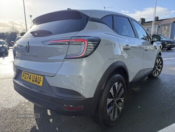 Used Renault Captur 2024 for sale - 78101717: Photo