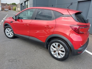 Used Renault Captur 2022 for sale - 79146420: Photo