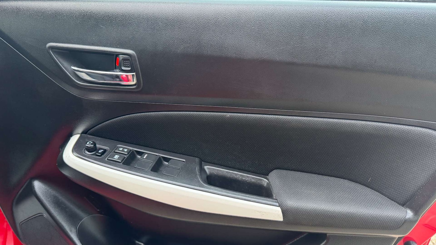 Used Suzuki Swift 2017 for sale - 77735008: Photo 10