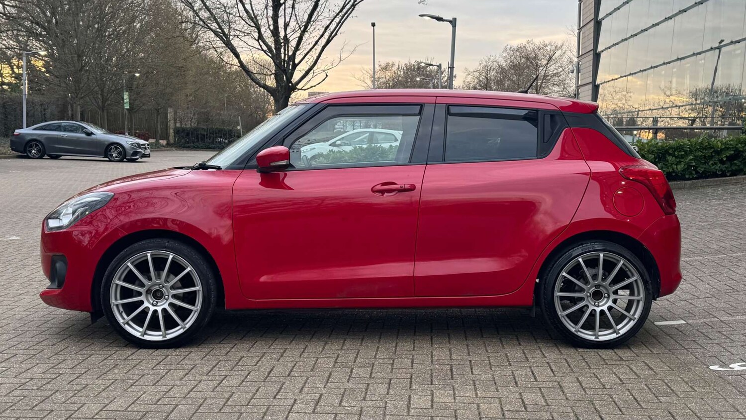 Used Suzuki Swift 2017 for sale - 77735008: Photo 9