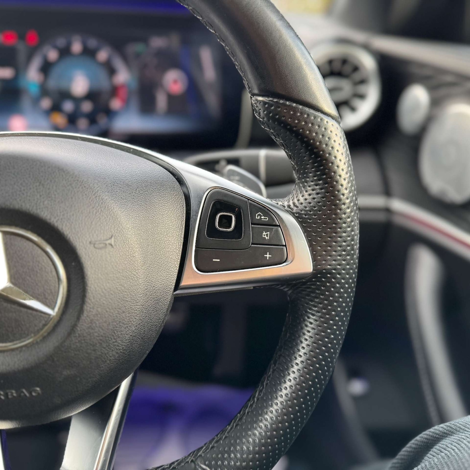 Used Mercedes-Benz E Class 2018 for sale - 76848479: Photo 10