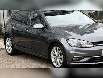 Used Volkswagen Golf 2019 for sale - 77847595: Photo