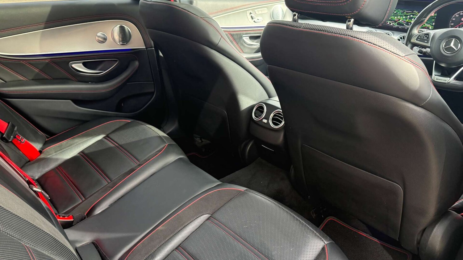 Used Mercedes-Benz E Class 2018 for sale - 77880542: Photo 15