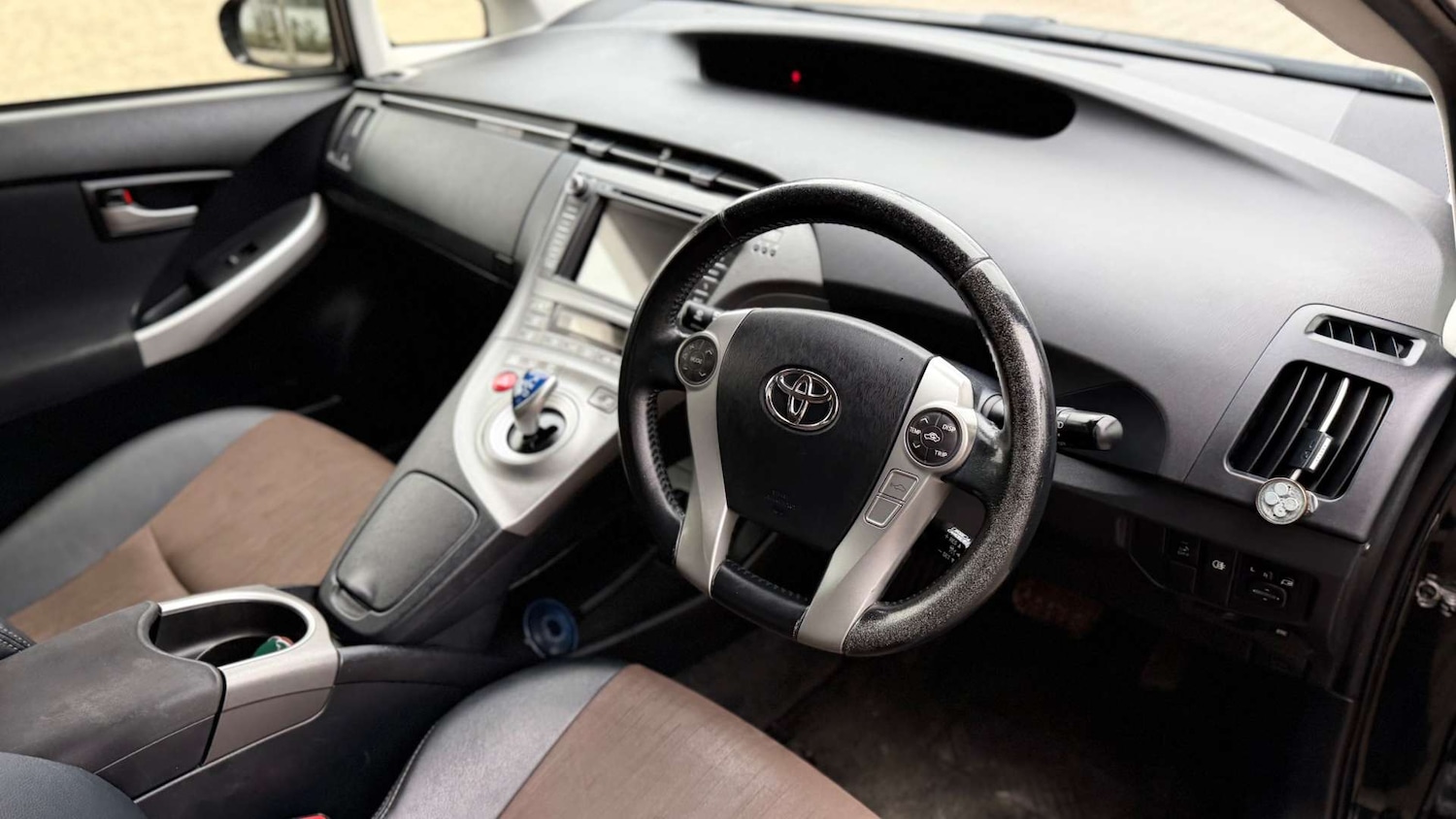 Used Toyota Prius 2019 for sale - 77797078: Photo 2