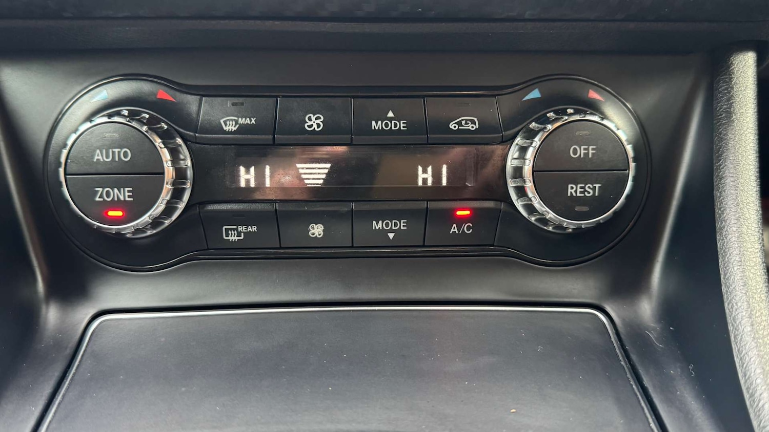 Used Mercedes-Benz A-Class 2016 for sale - 76859427: Photo 36