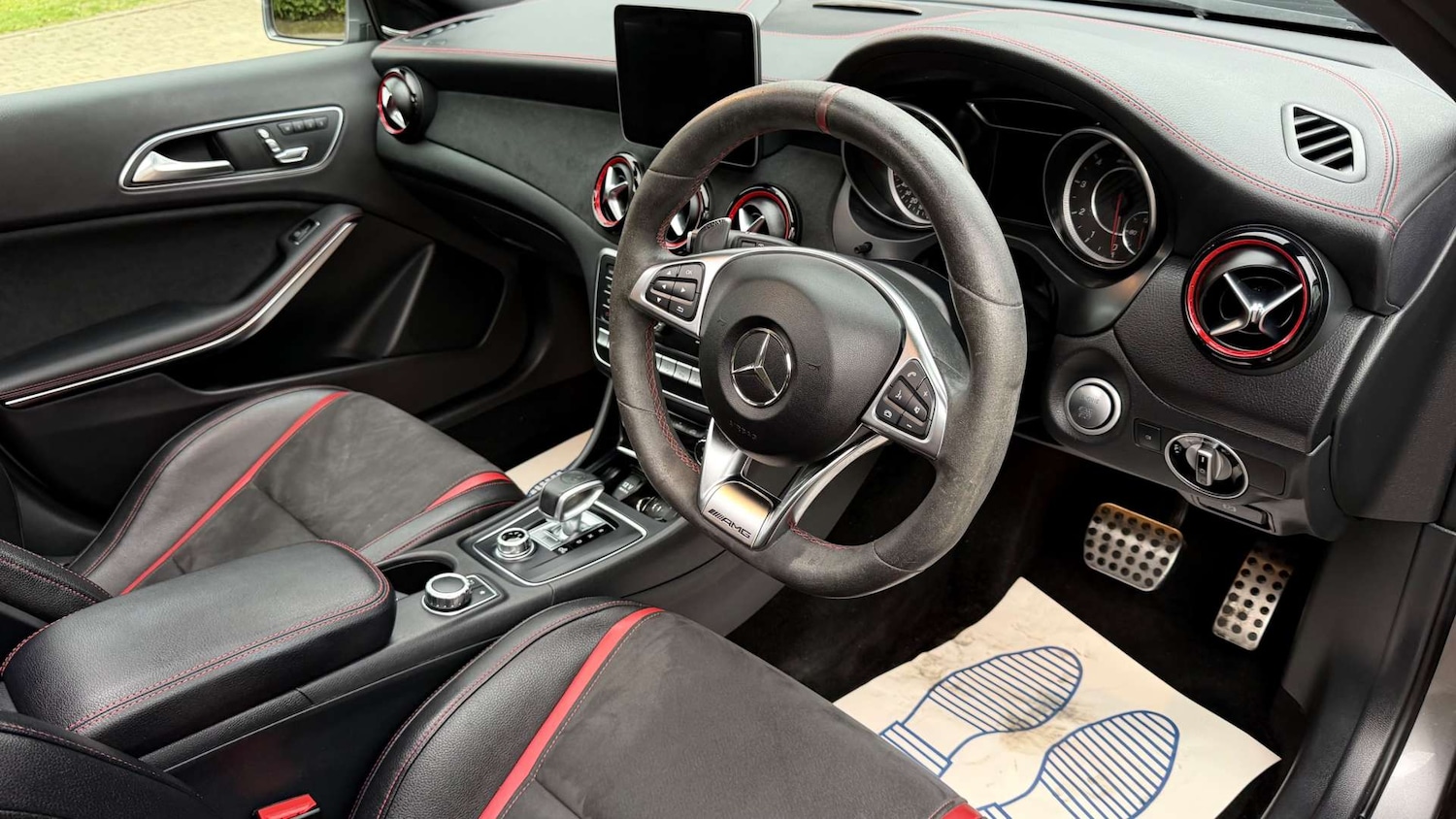 Used Mercedes-Benz GLA 2017 for sale - 77916427: Photo 3