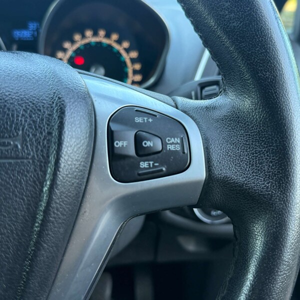 Used Ford B-MAX 2013 for sale - 76277478: Photo 19