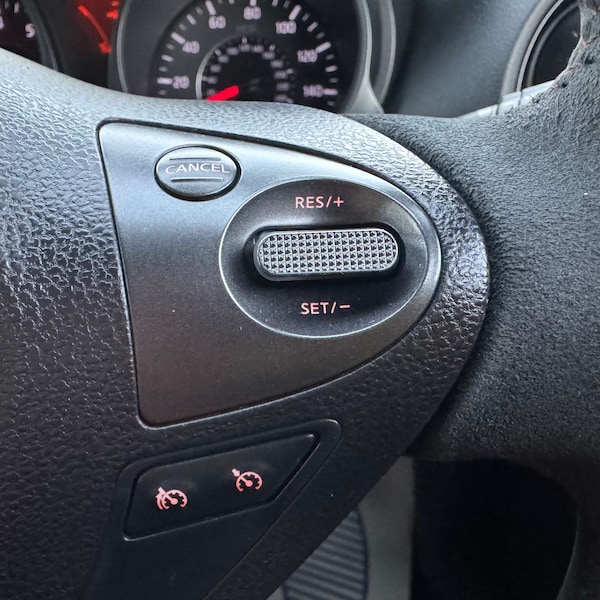 Used Nissan Juke 2015 for sale - 76313309: Photo 6