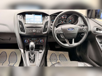 Used Ford Focus 2017 for sale - 77639551: Photo