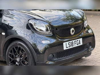 Used smart fortwo 2018 for sale - 79600600: Photo