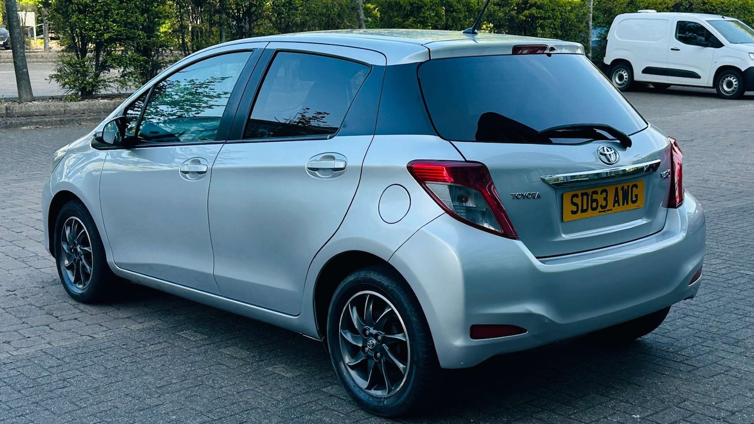 Used Toyota Yaris 2013 for sale - 76601235: Photo 11