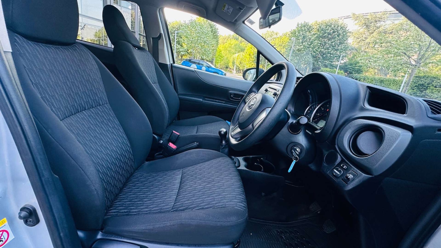 Used Toyota Yaris 2013 for sale - 76601235: Photo 16