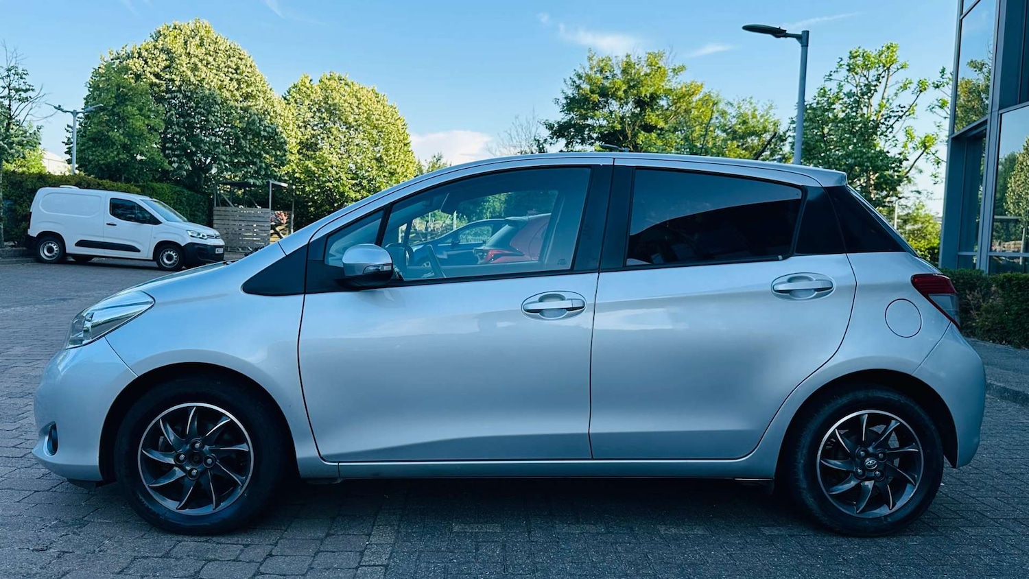 Used Toyota Yaris 2013 for sale - 76601235: Photo 3