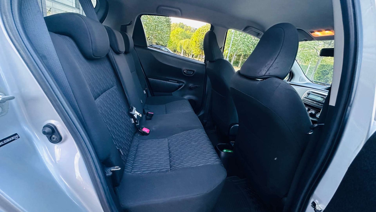 Used Toyota Yaris 2013 for sale - 76601235: Photo 5