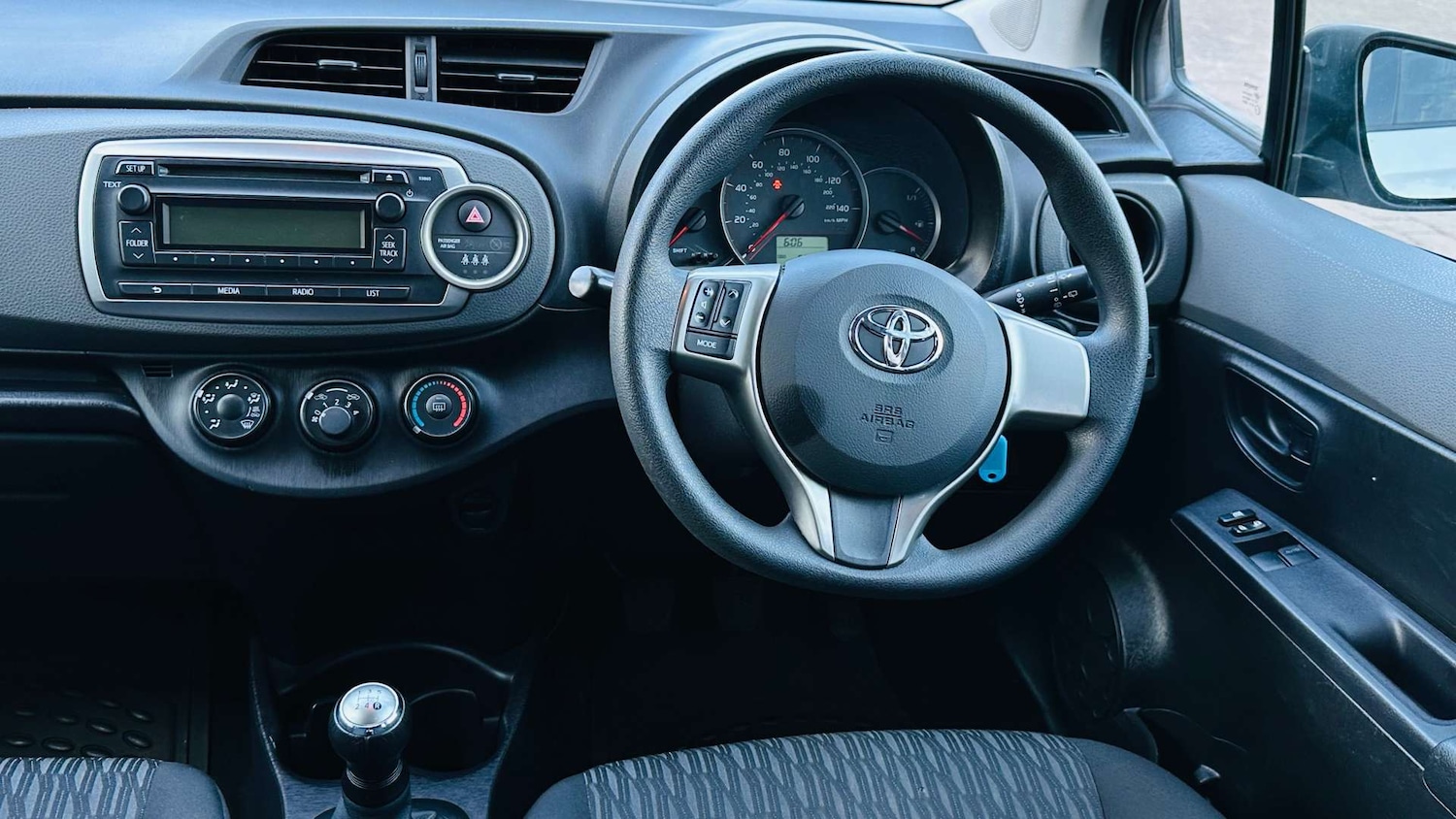 Used Toyota Yaris 2013 for sale - 76601235: Photo 9