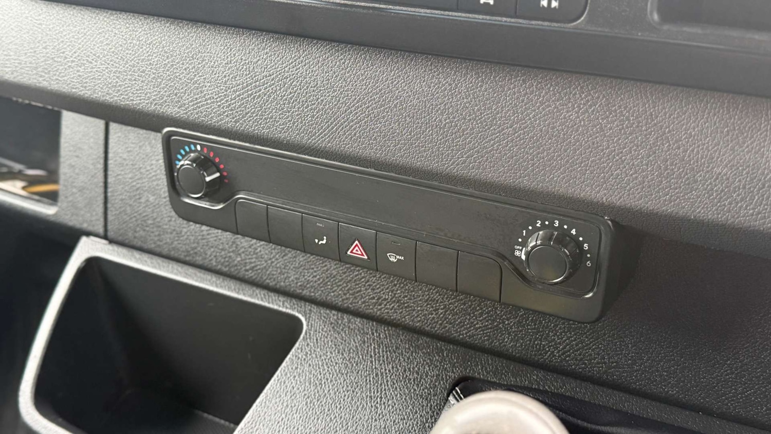 Used Mercedes-Benz Sprinter 2018 for sale - 77906888: Photo 25