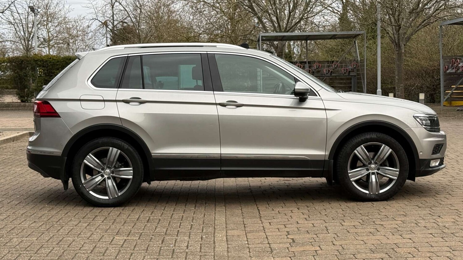 Used Volkswagen Tiguan 2016 for sale - 77905900: Photo 10