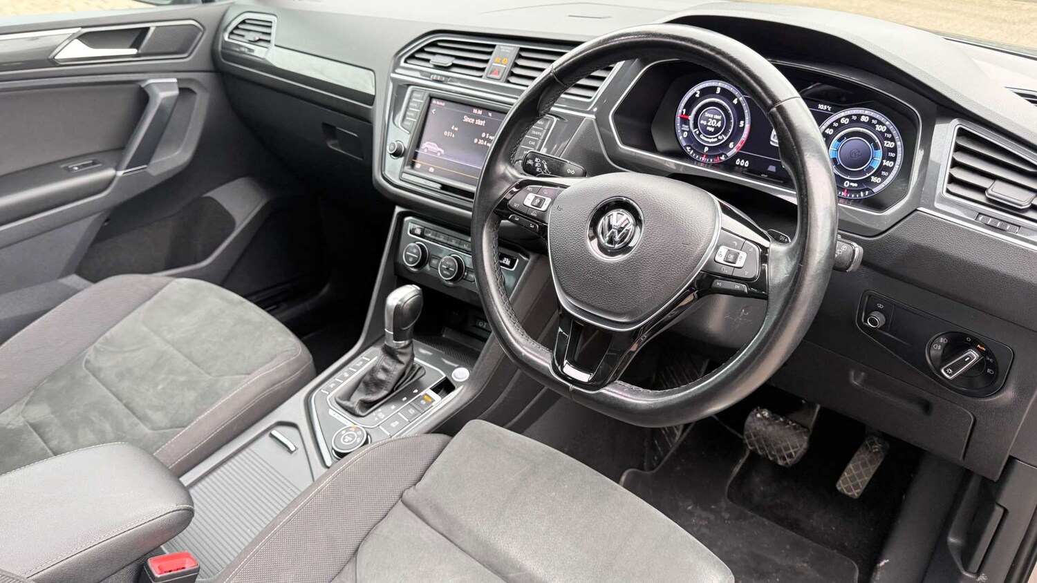 Used Volkswagen Tiguan 2016 for sale - 77905900: Photo 11