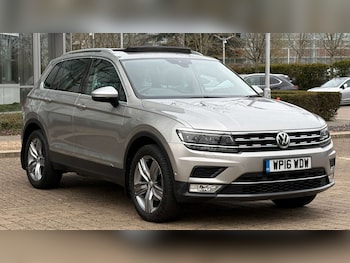 Used Volkswagen Tiguan 2016 for sale - 77905900: Photo