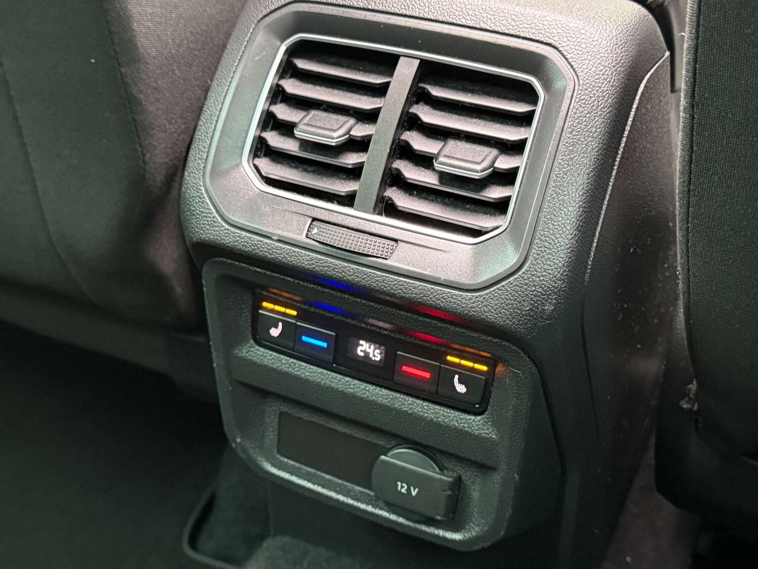 Used Volkswagen Tiguan 2016 for sale - 77905900: Photo 26