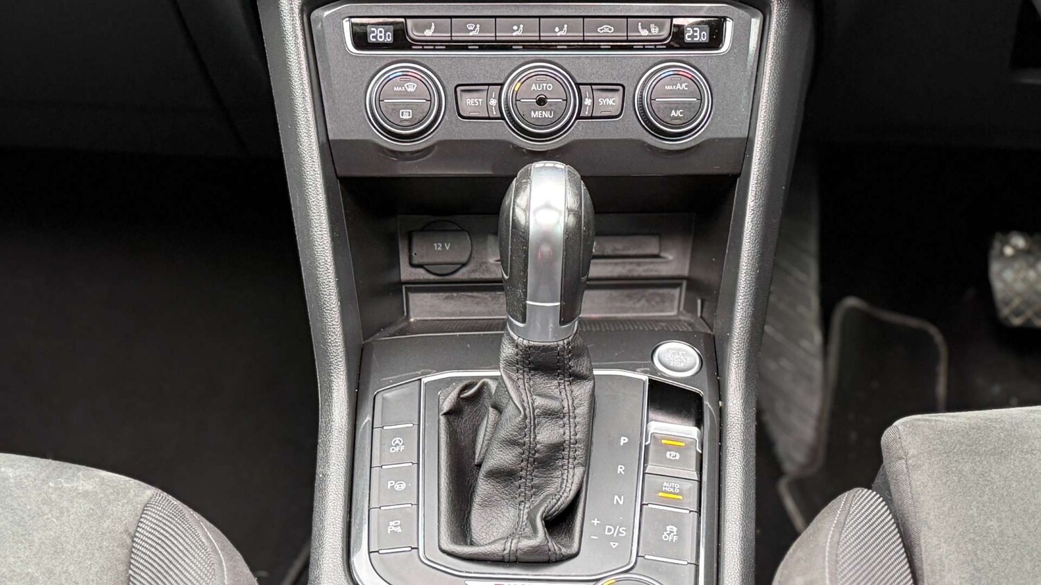 Used Volkswagen Tiguan 2016 for sale - 77905900: Photo 28