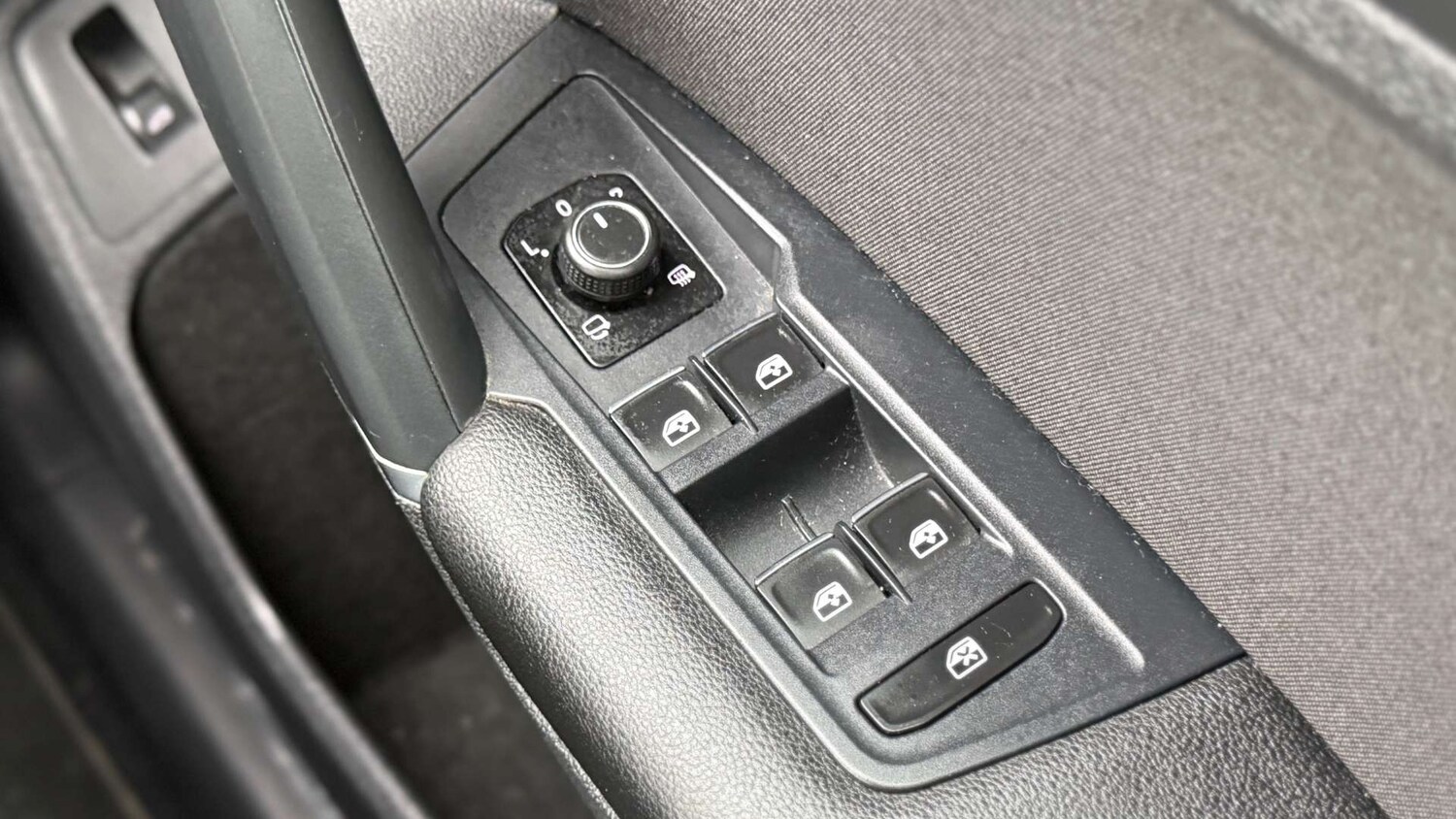 Used Volkswagen Tiguan 2016 for sale - 77905900: Photo 42