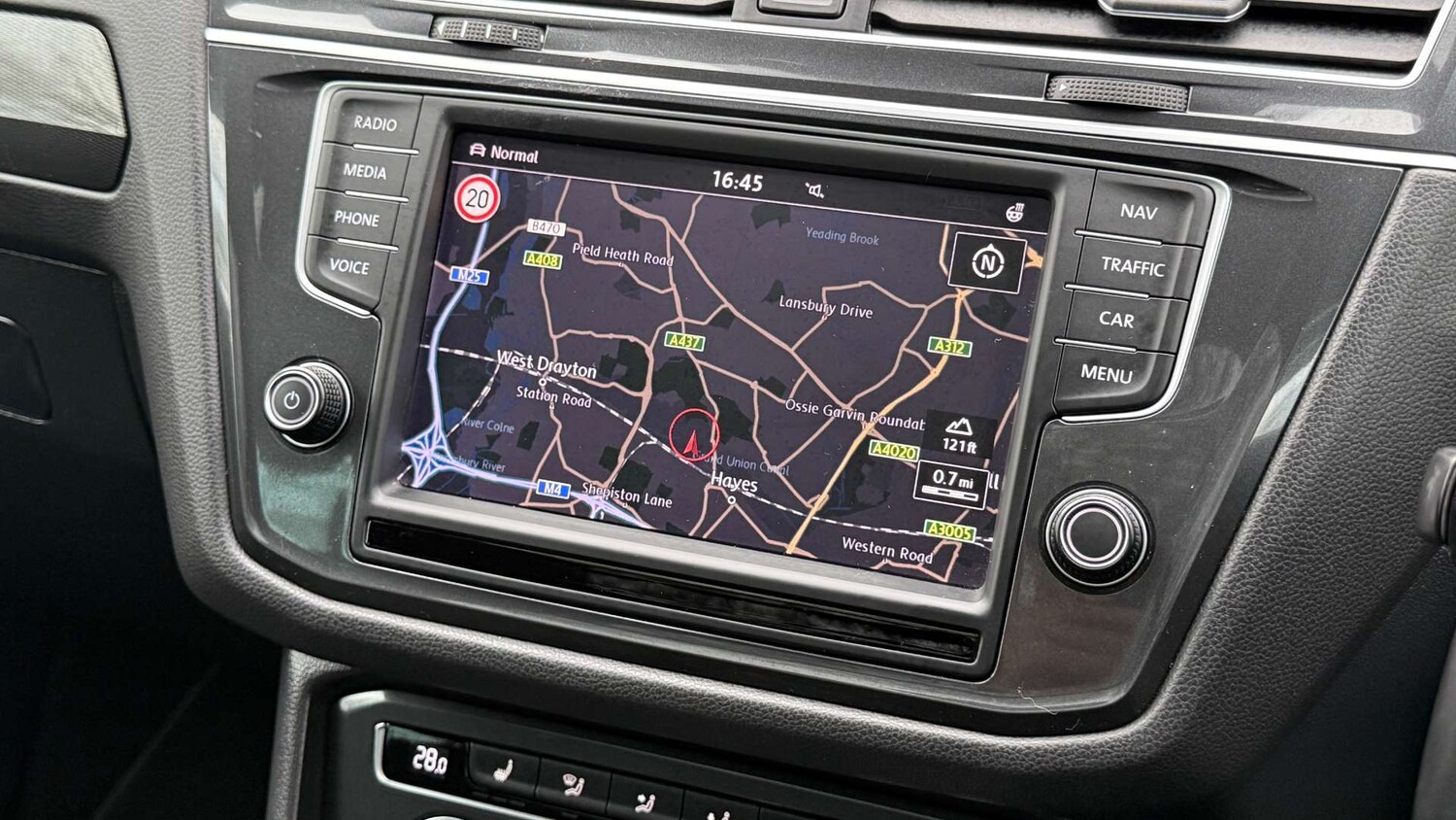 Used Volkswagen Tiguan 2016 for sale - 77905900: Photo 44