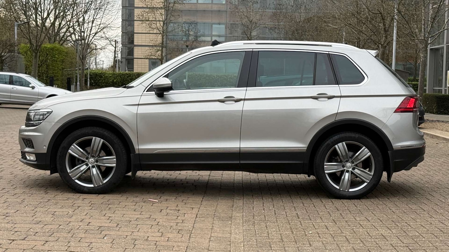 Used Volkswagen Tiguan 2016 for sale - 77905900: Photo 6