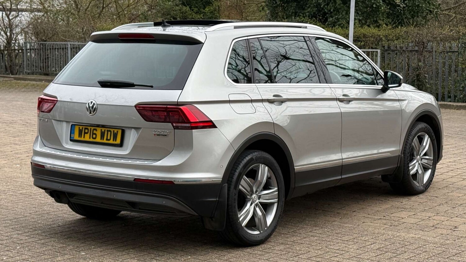 Used Volkswagen Tiguan 2016 for sale - 77905900: Photo 9