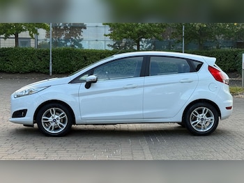 Used Ford Fiesta 2015 for sale - 75870891: Photo