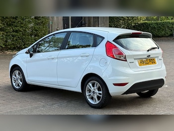 Used Ford Fiesta 2015 for sale - 75870891: Photo
