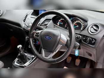 Used Ford Fiesta 2016 for sale - 78885384: Photo