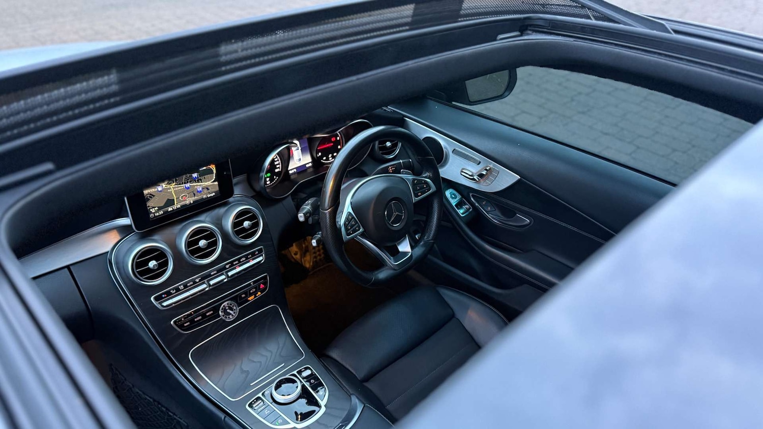 Used Mercedes-Benz C Class 2018 for sale - 77409776: Photo 17