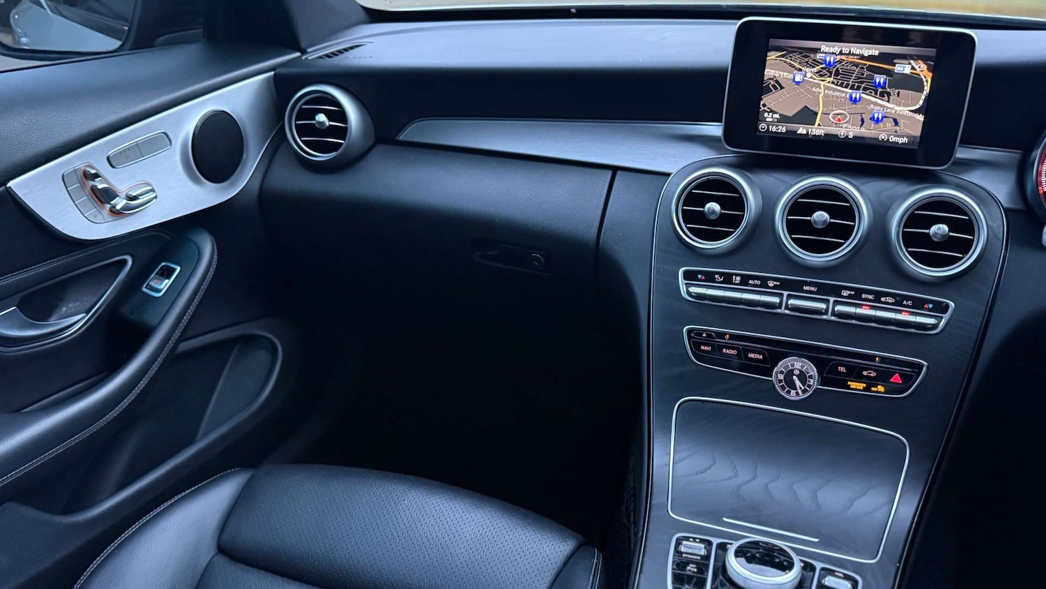 Used Mercedes-Benz C Class 2018 for sale - 77409776: Photo 23