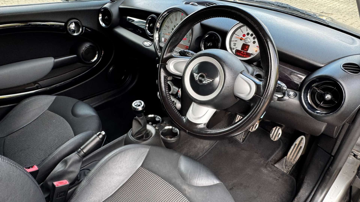 Used MINI Hatch 2010 for sale - 76602192: Photo 18