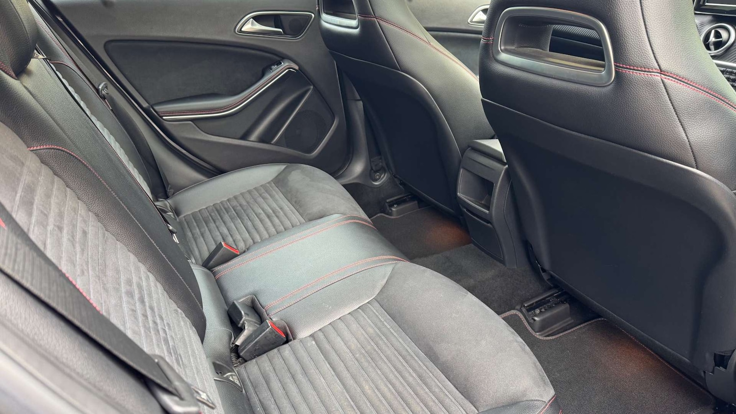 Used Mercedes-Benz A-Class 2014 for sale - 76356032: Photo 12