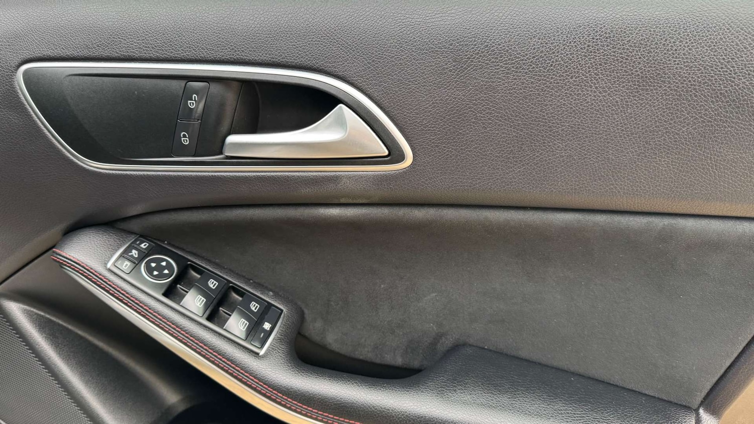 Used Mercedes-Benz A-Class 2014 for sale - 76356032: Photo 19