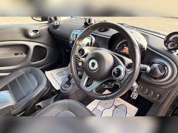 Used smart fortwo 2016 for sale - 77494176: Photo