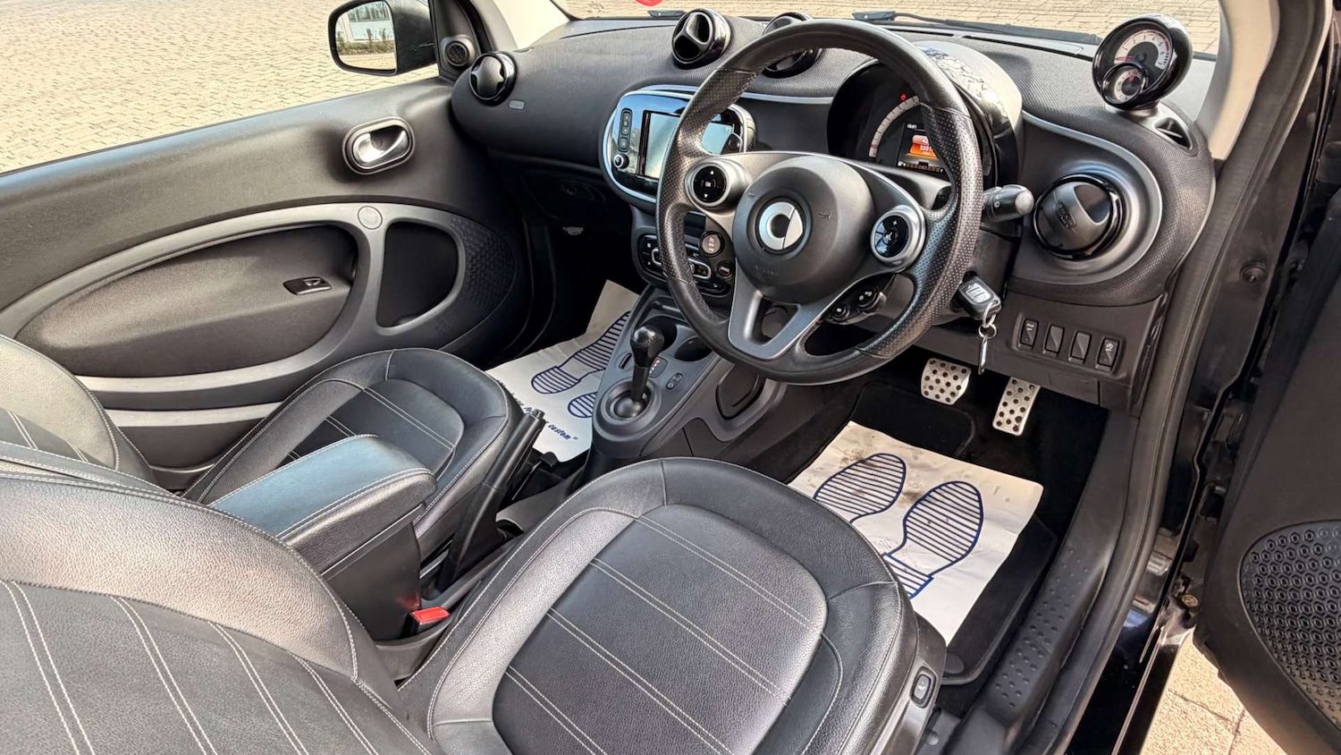 Used smart fortwo 2016 for sale - 77494176: Photo 3