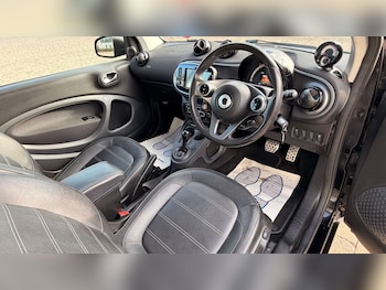 Used smart fortwo 2016 for sale - 77494176: Photo