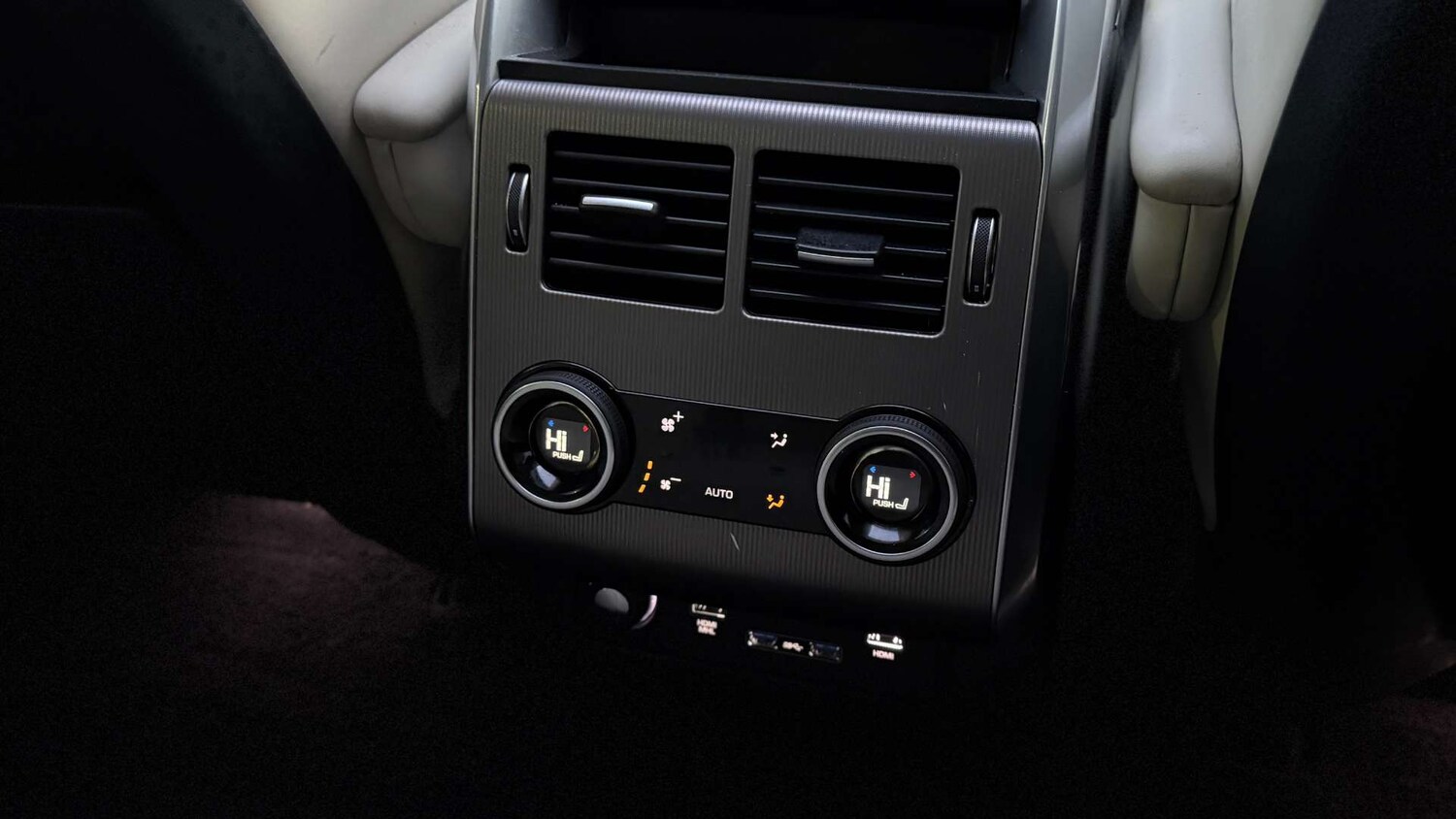 Used Land Rover Range Rover Sport 2018 for sale - 76352637: Photo 28